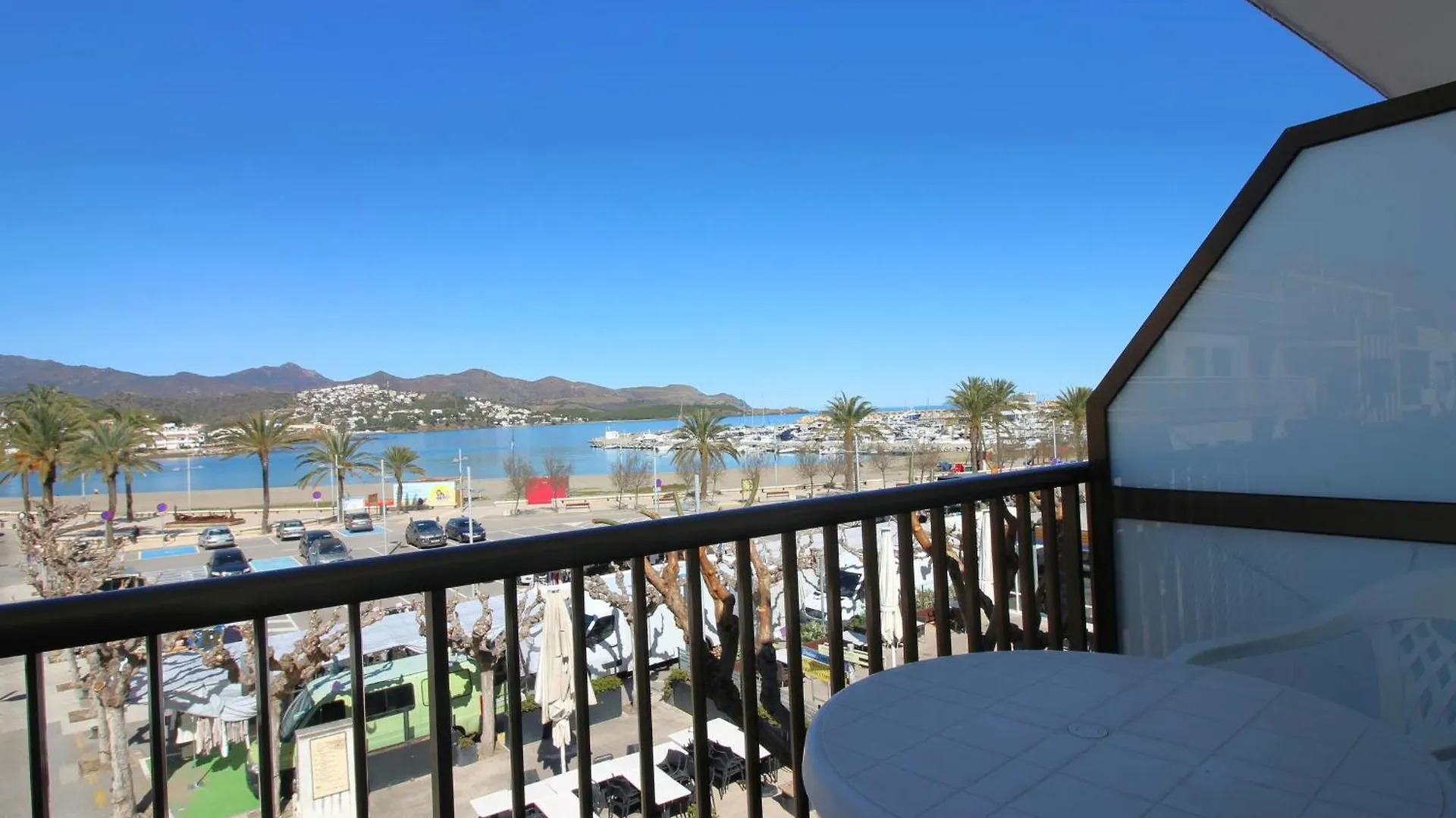 Apartment Castellar 46 2º - Apartamento En El Centro Del Port De Llanca - Es-228-30 Spain