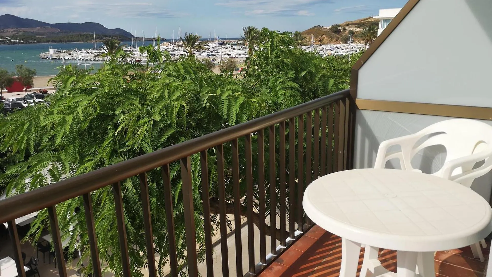 Castellar 46 2º - Apartamento En El Centro Del Port De Llanca - Es-228-30